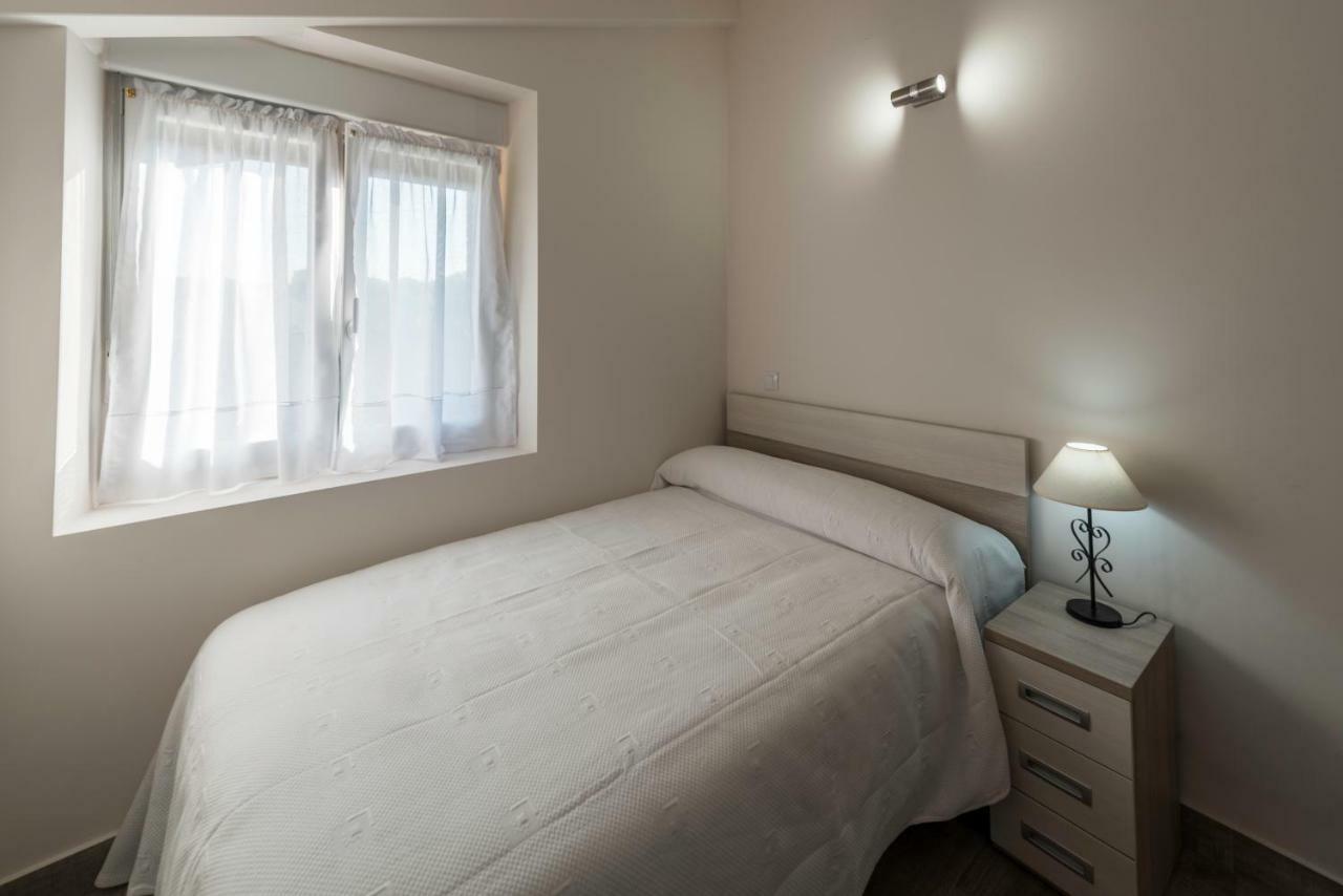 Apartamentos Turisticos El Ponton Arnuero Extérieur photo